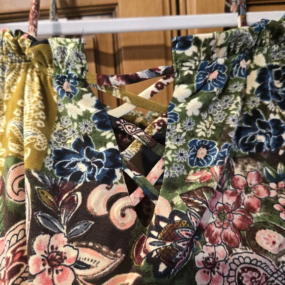 Buckle Vibrant Paisley Women's Blouse Off The Shoulder. Medium In Size. Nwt - Picture 4 of 4